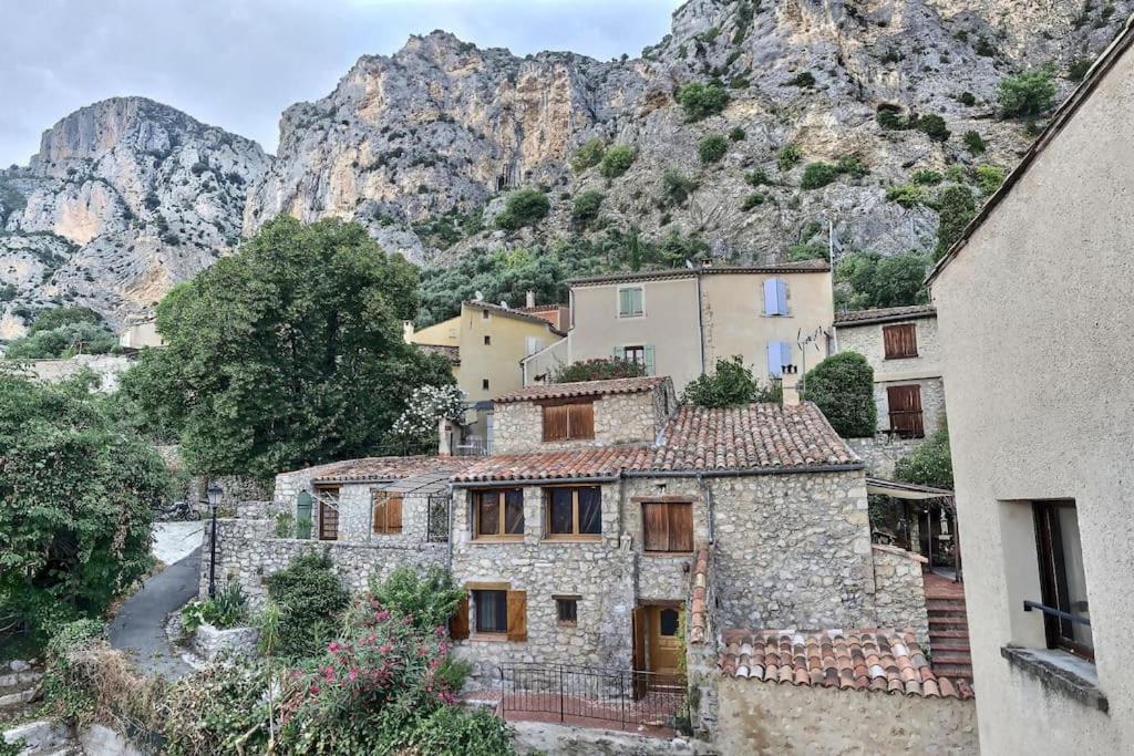 Studio Vue Sur La Roche, Au Calme Moustiers #1 Apartment Ngoại thất bức ảnh